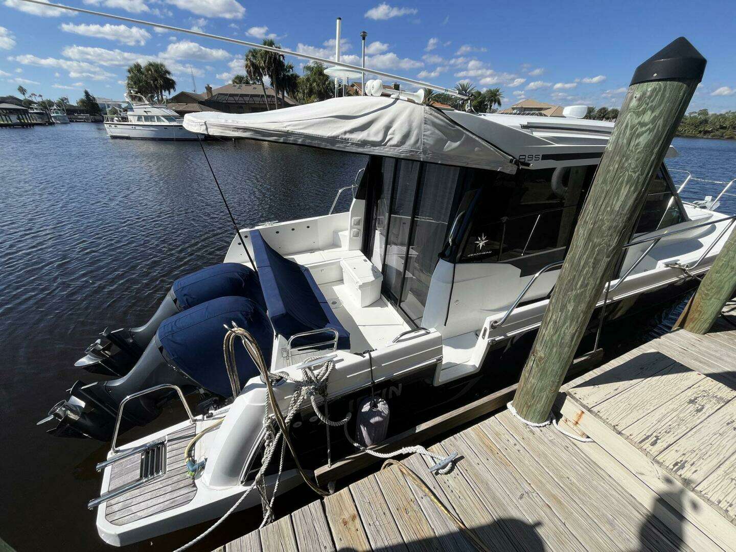 2018 Jeanneau NC 895 - Image 6