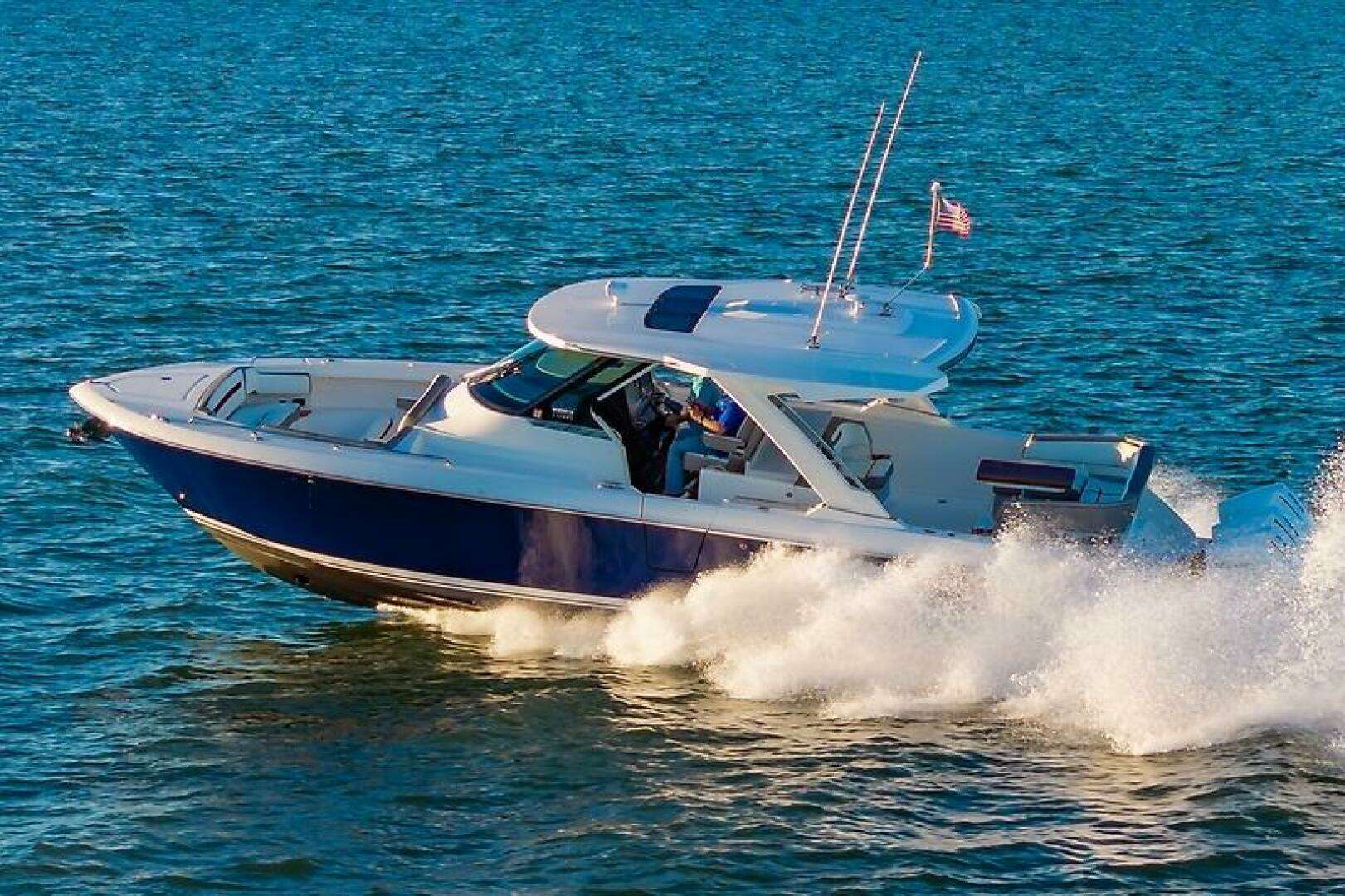 2023 Tiara Yachts 38 LS - Image 5