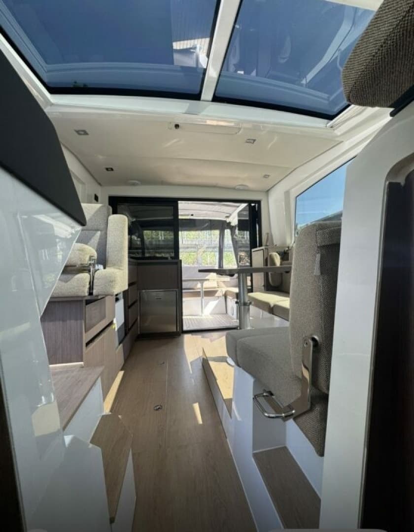 2023 Sealine SC335 - Image 27