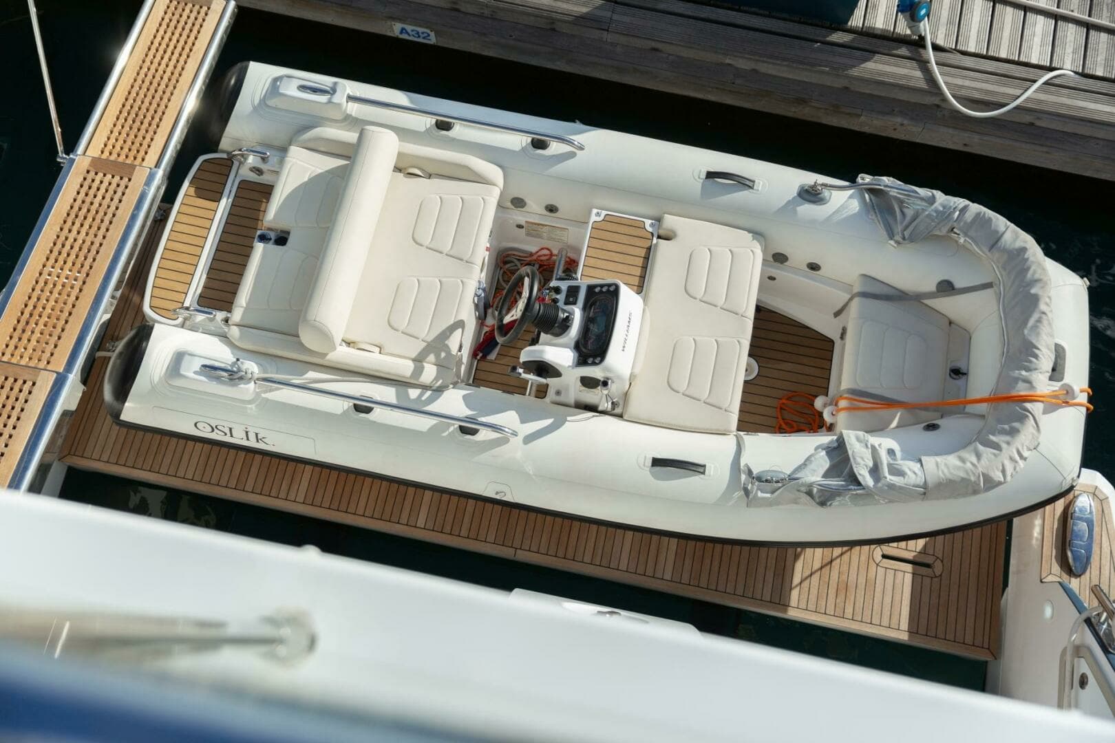 2020 Azimut 72 Flybridge - Image 11