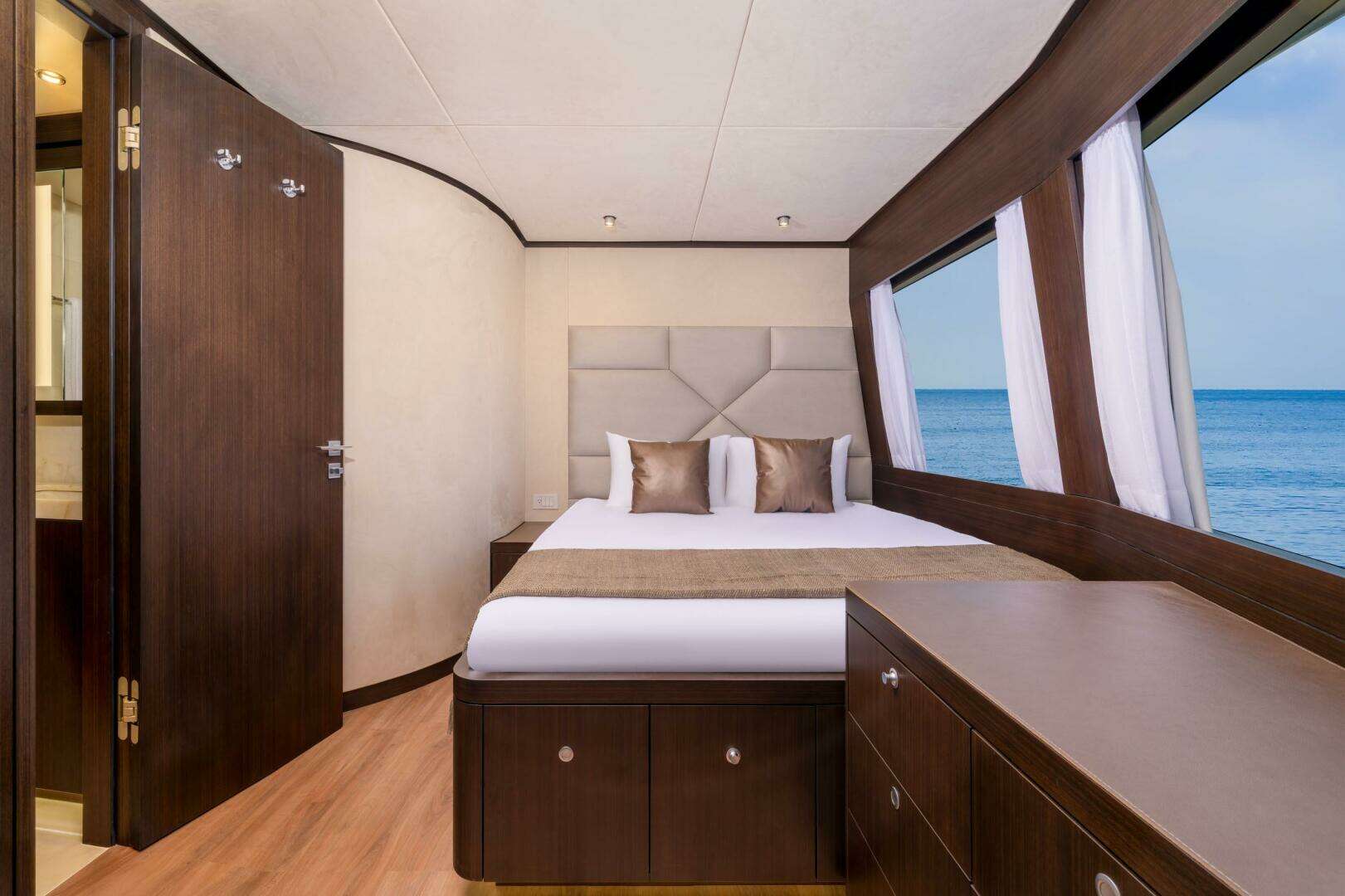 2026 Hargrave E Series Superyachts Division - Image 32
