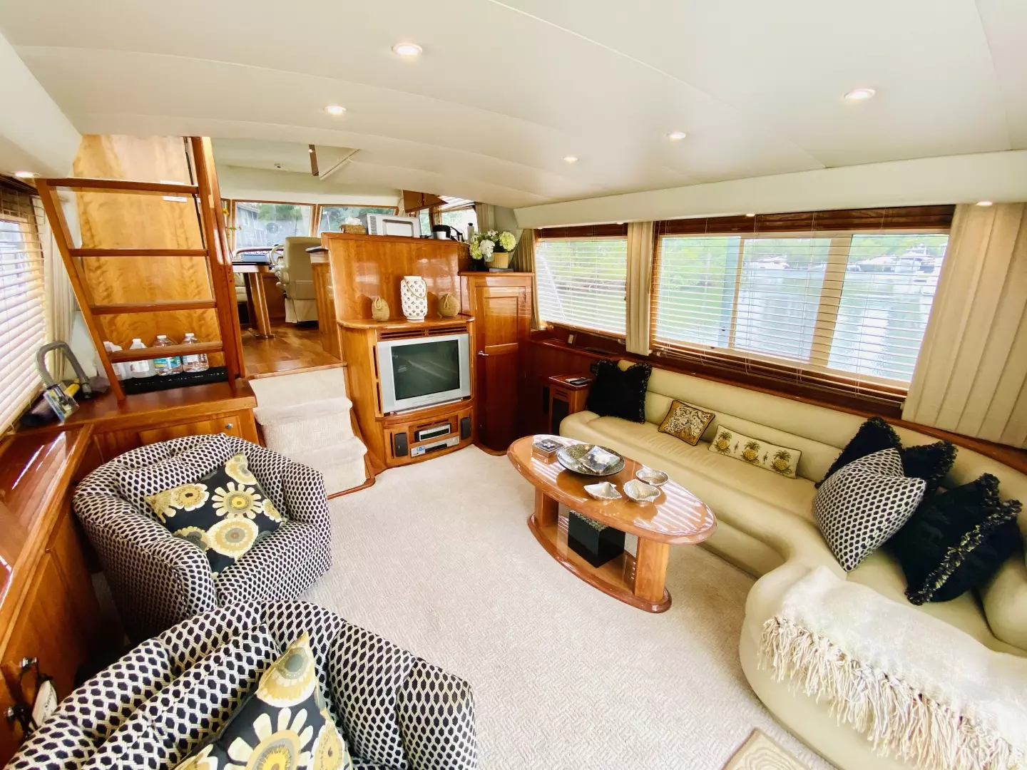 2003 Navigator 5700 Rival - Image 35