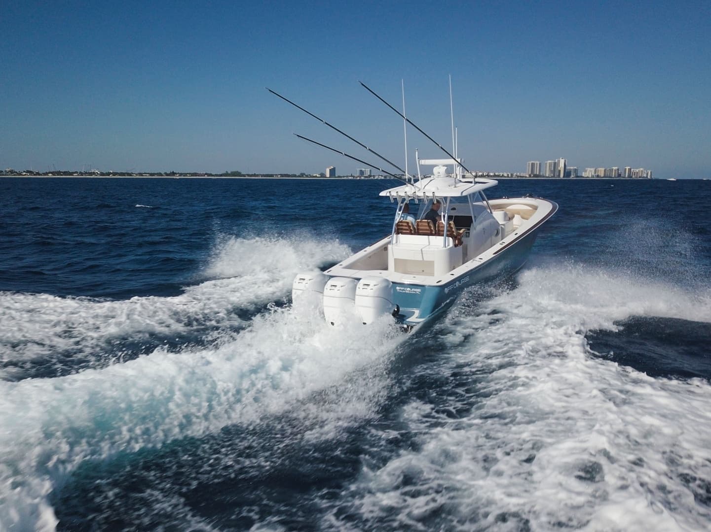 2018 Winter Custom Yachts Center Console - Image 2