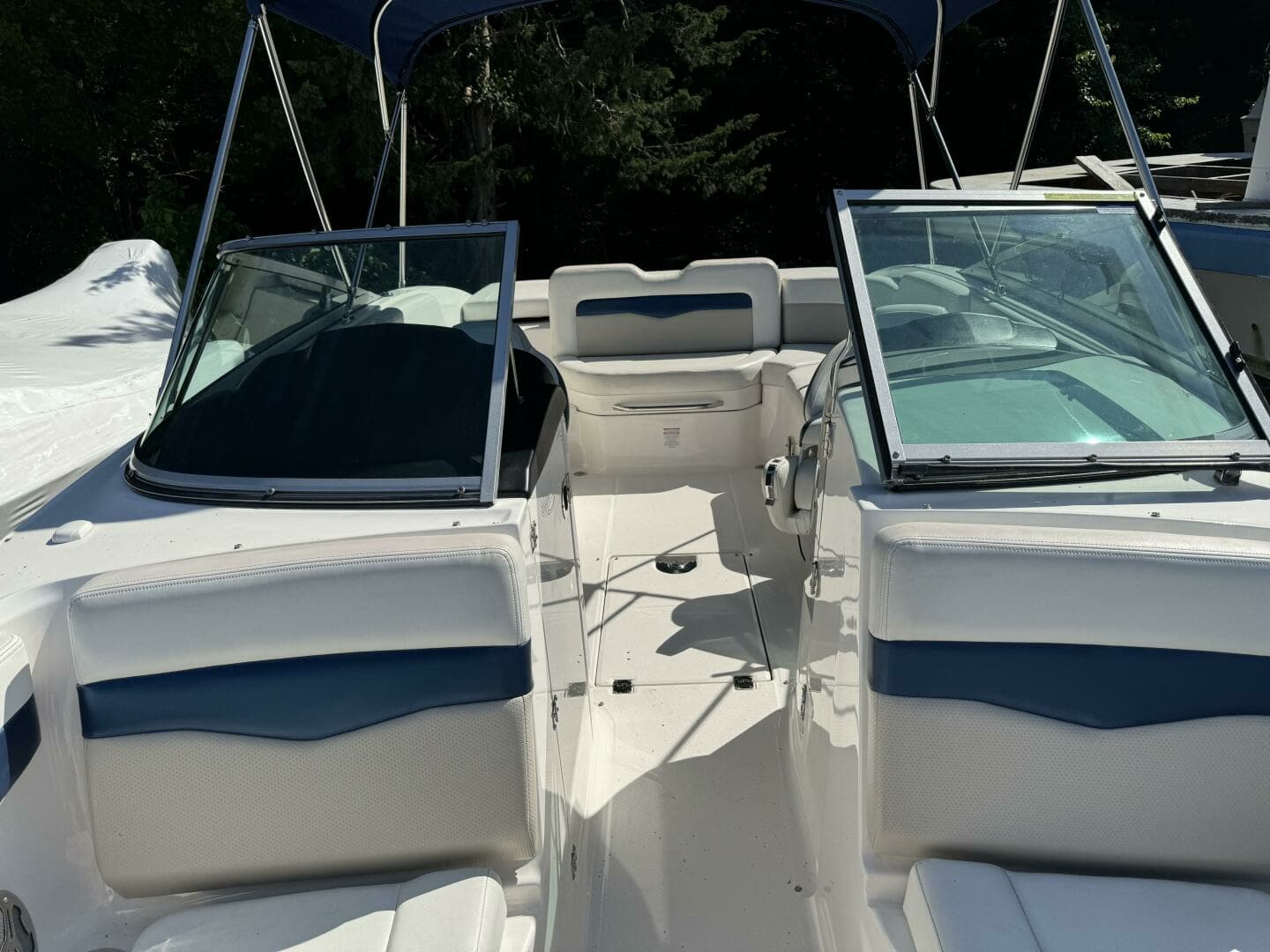 2014 Chaparral 246 SSI - Image 12