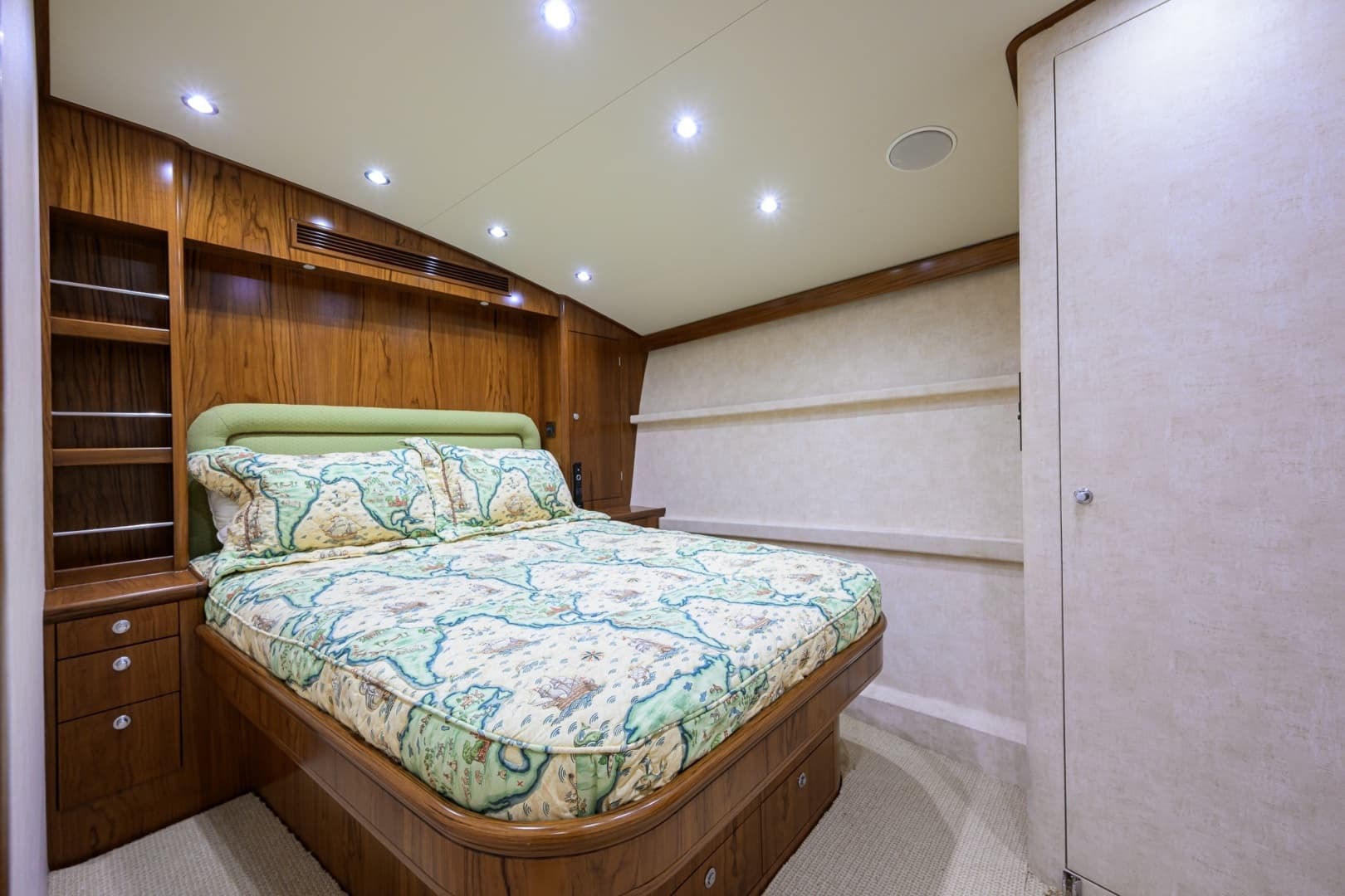 2001 Rybovich 60 Convertible - Image 33