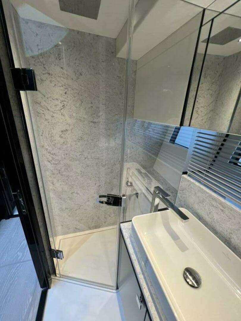 2026 Sunseeker 55 Predator - Image 54