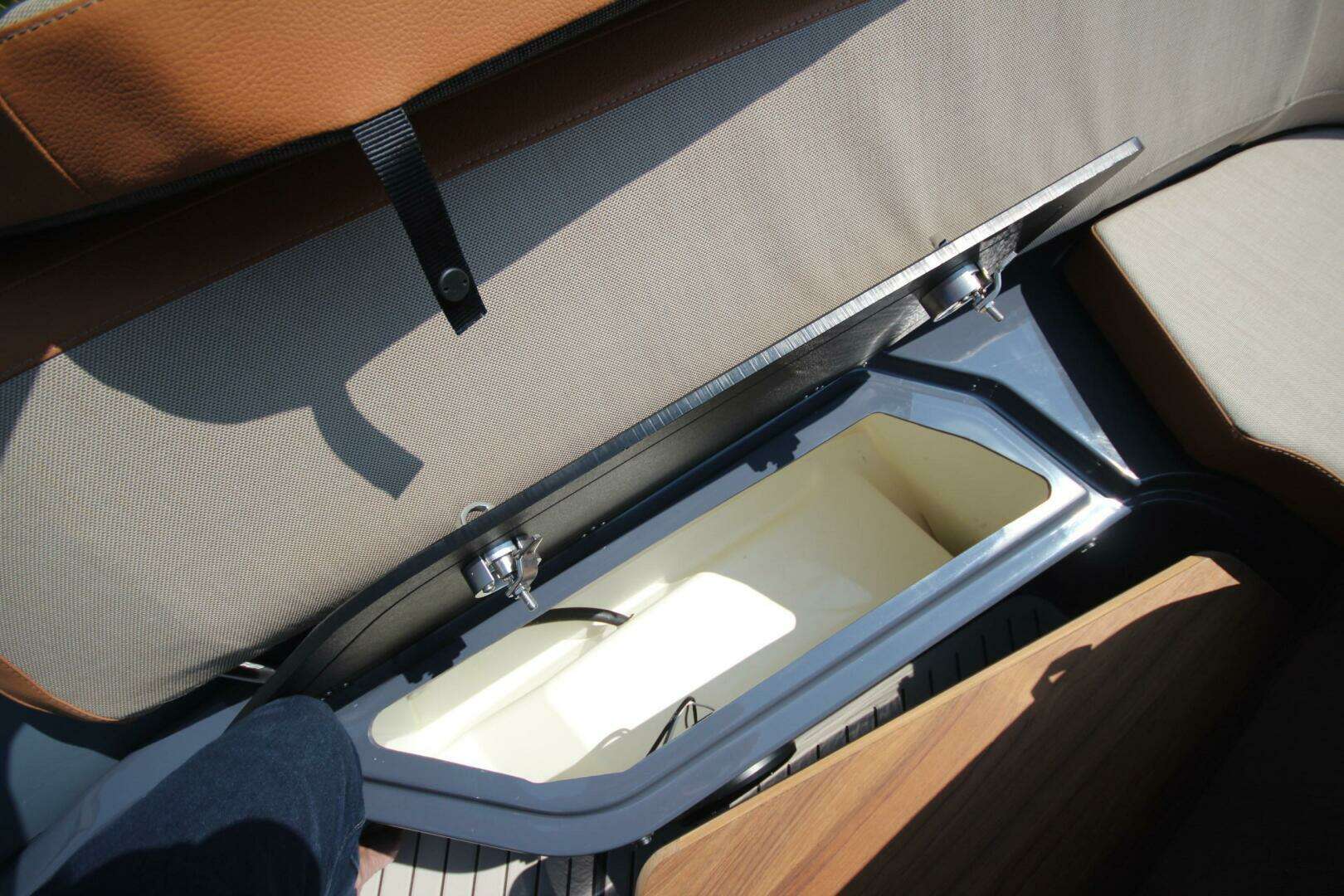 2024 Zodiac Medline 9 NEO - Image 37
