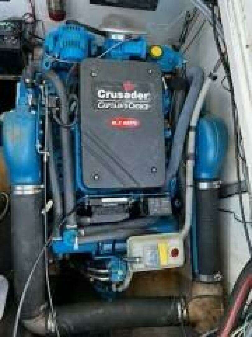 1989 Wellcraft Coastal 3300 - Image 16