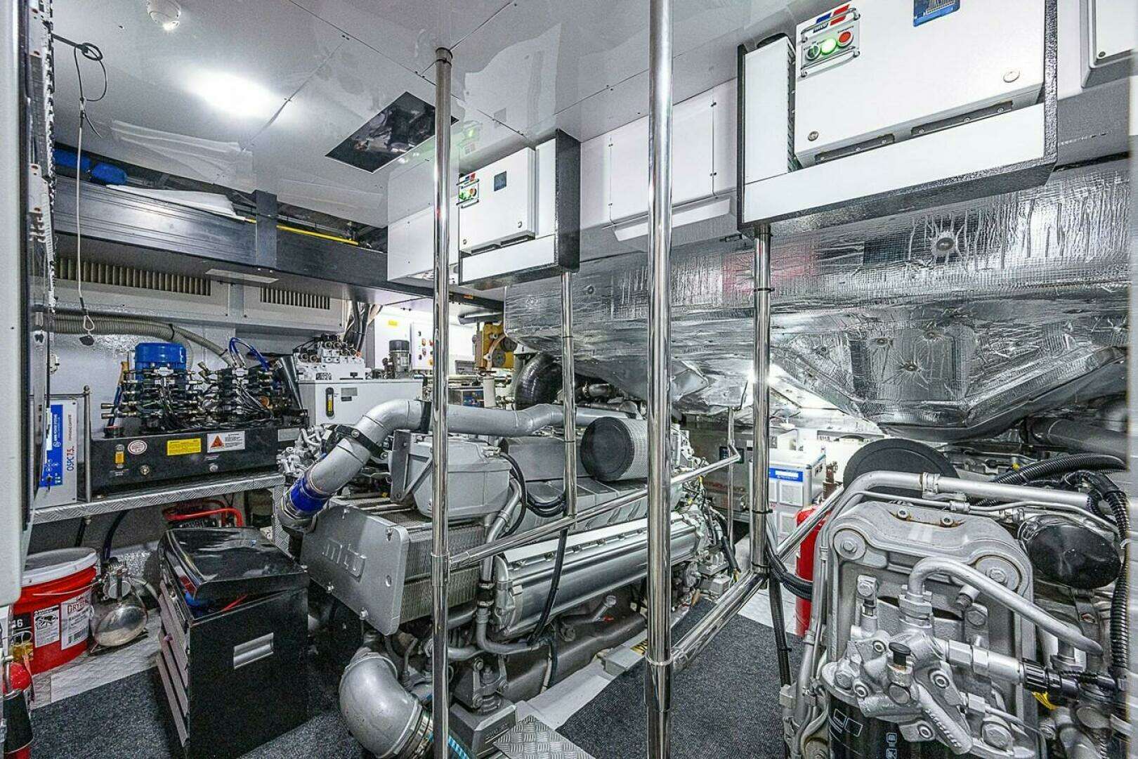 2014 Pershing Pershing 92 - Image 32