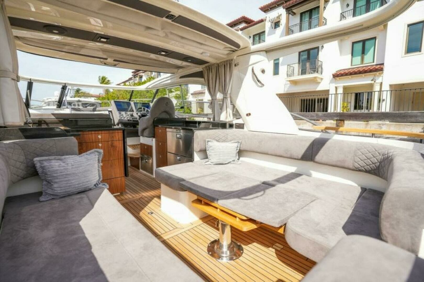 2026 Marex 360 Cabriolet Cruiser - Image 16