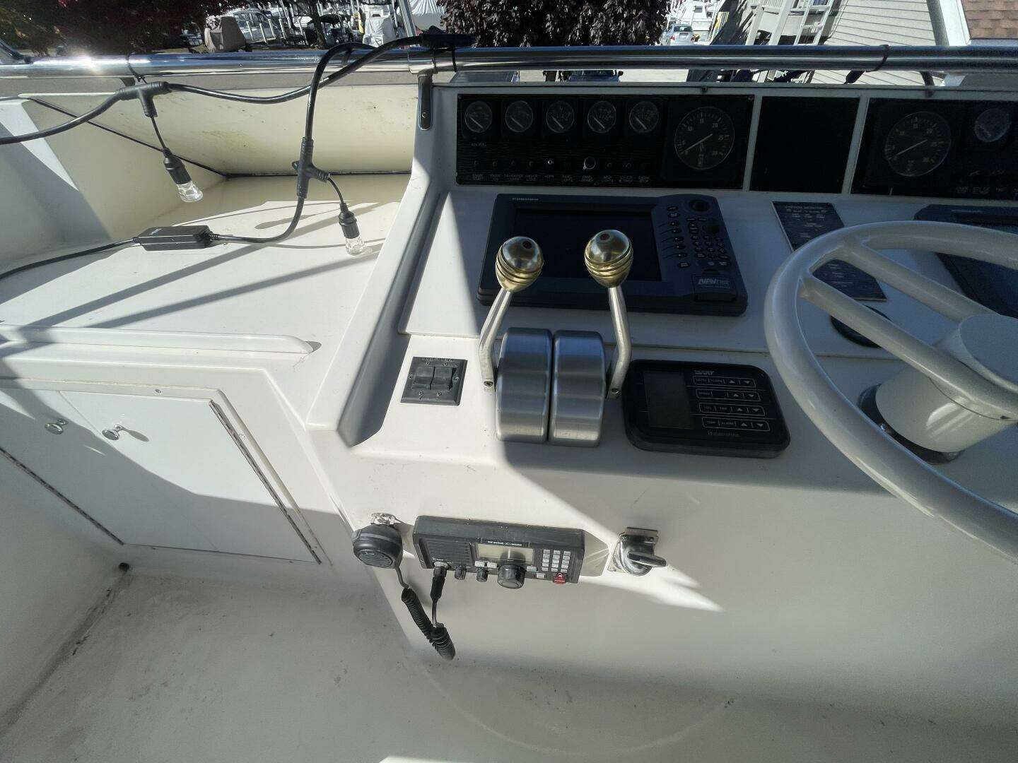 1993 Viking 50 Motor Yacht - Image 38