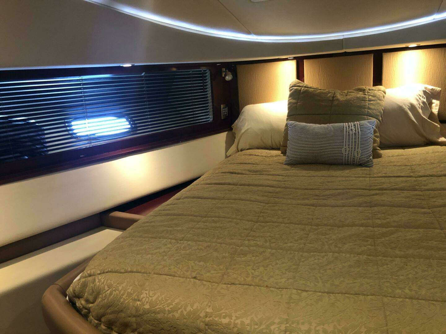 2008 Sea Ray 55 Sundancer - Image 35