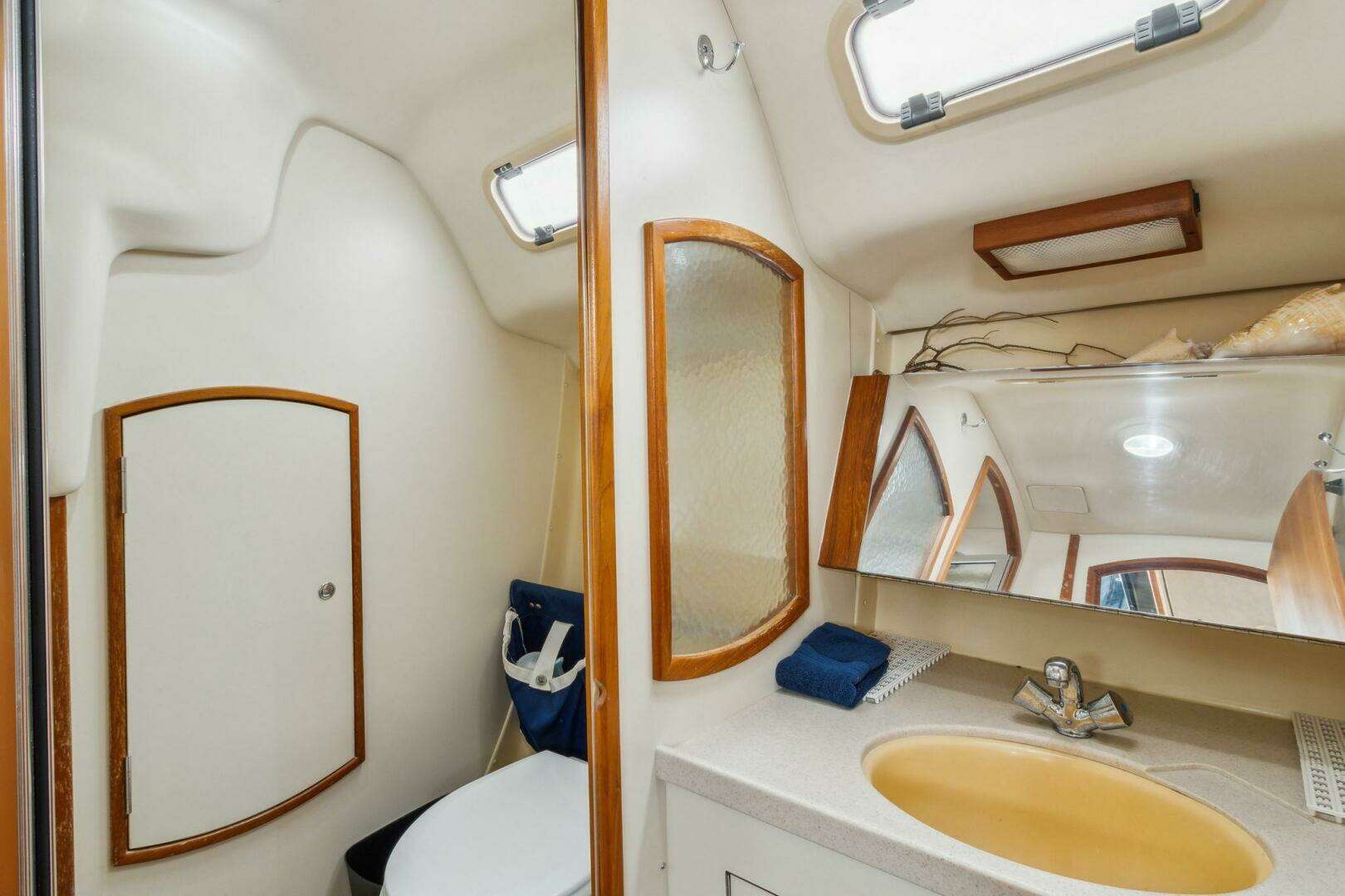 2003 Hunter 356 - Image 31
