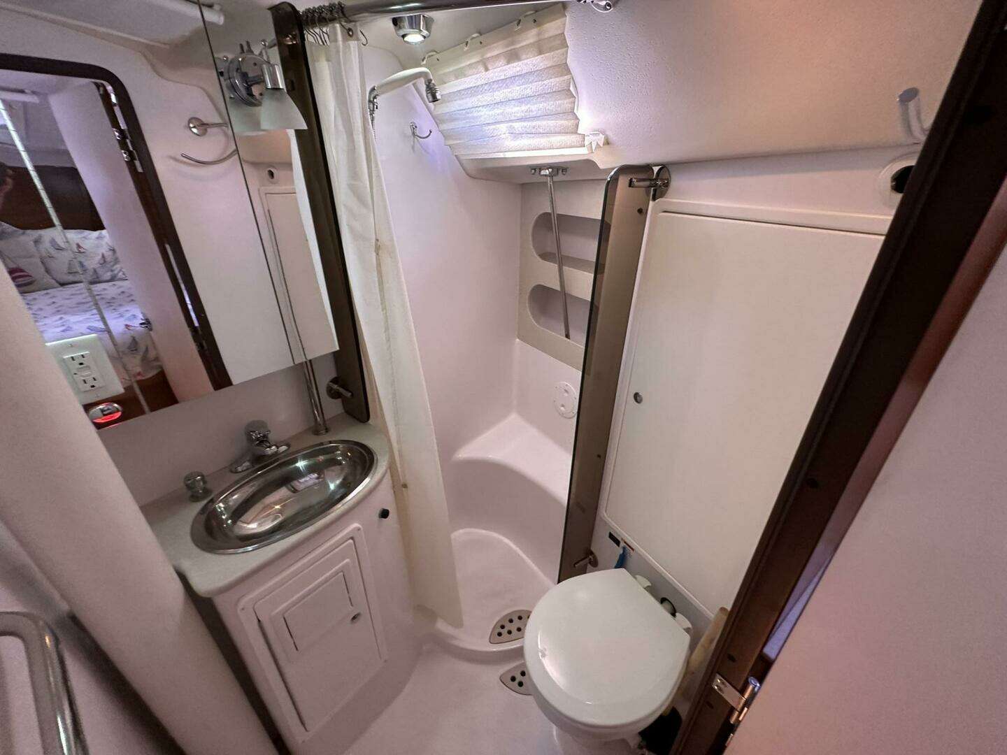 2013 Catalina 445 - Image 32