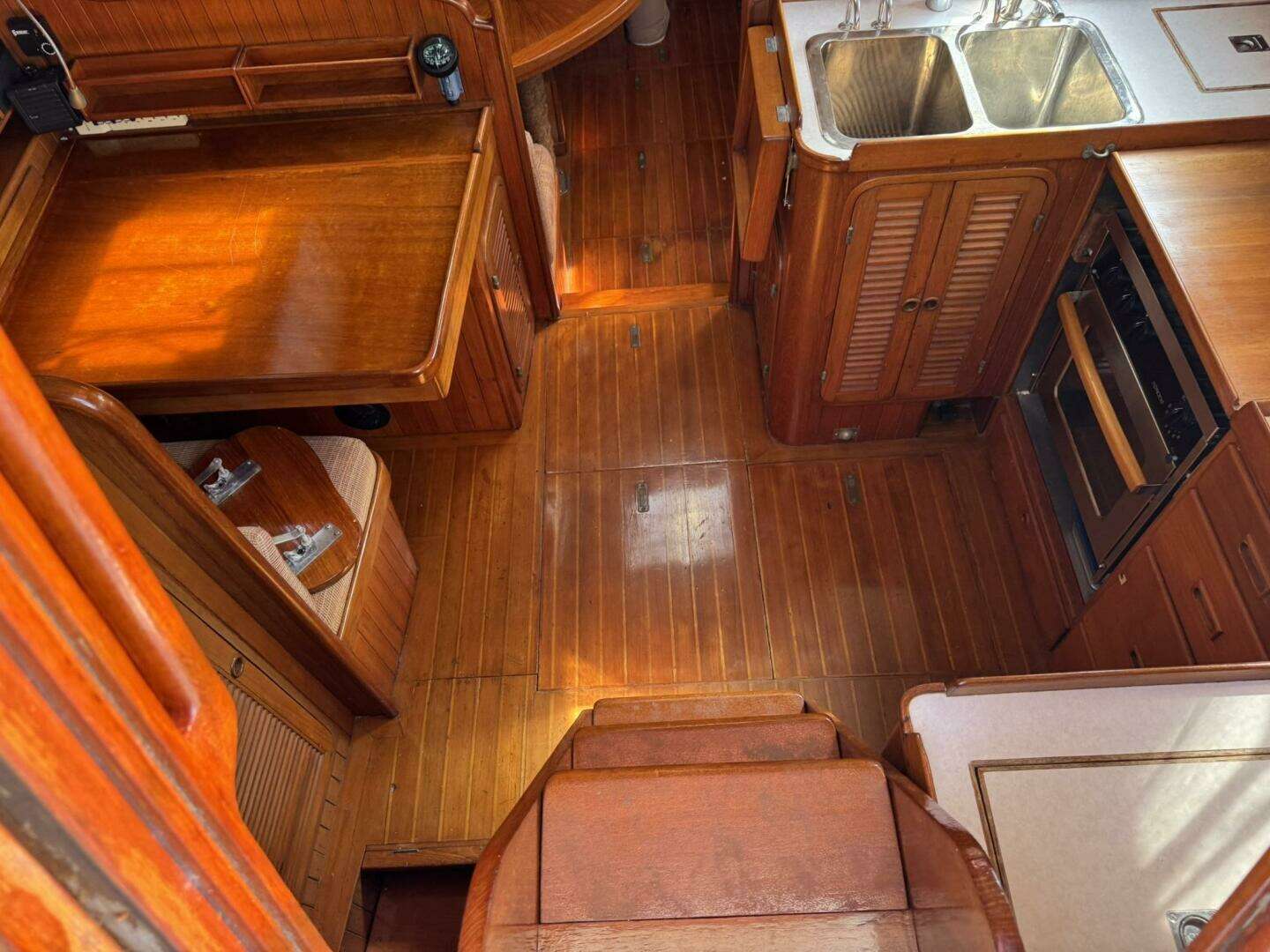 1987 Tayana 42 Vancover Aft Cabin - Image 52