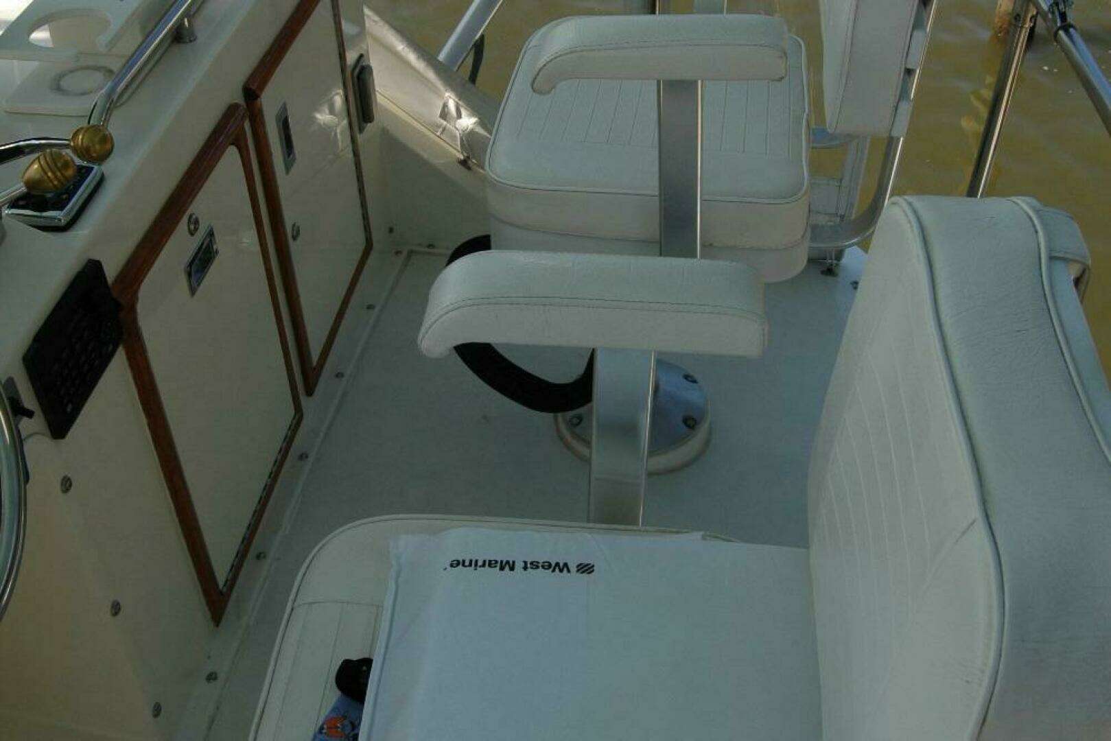 1987 Bertram 33 Sport Fisherman - Image 33