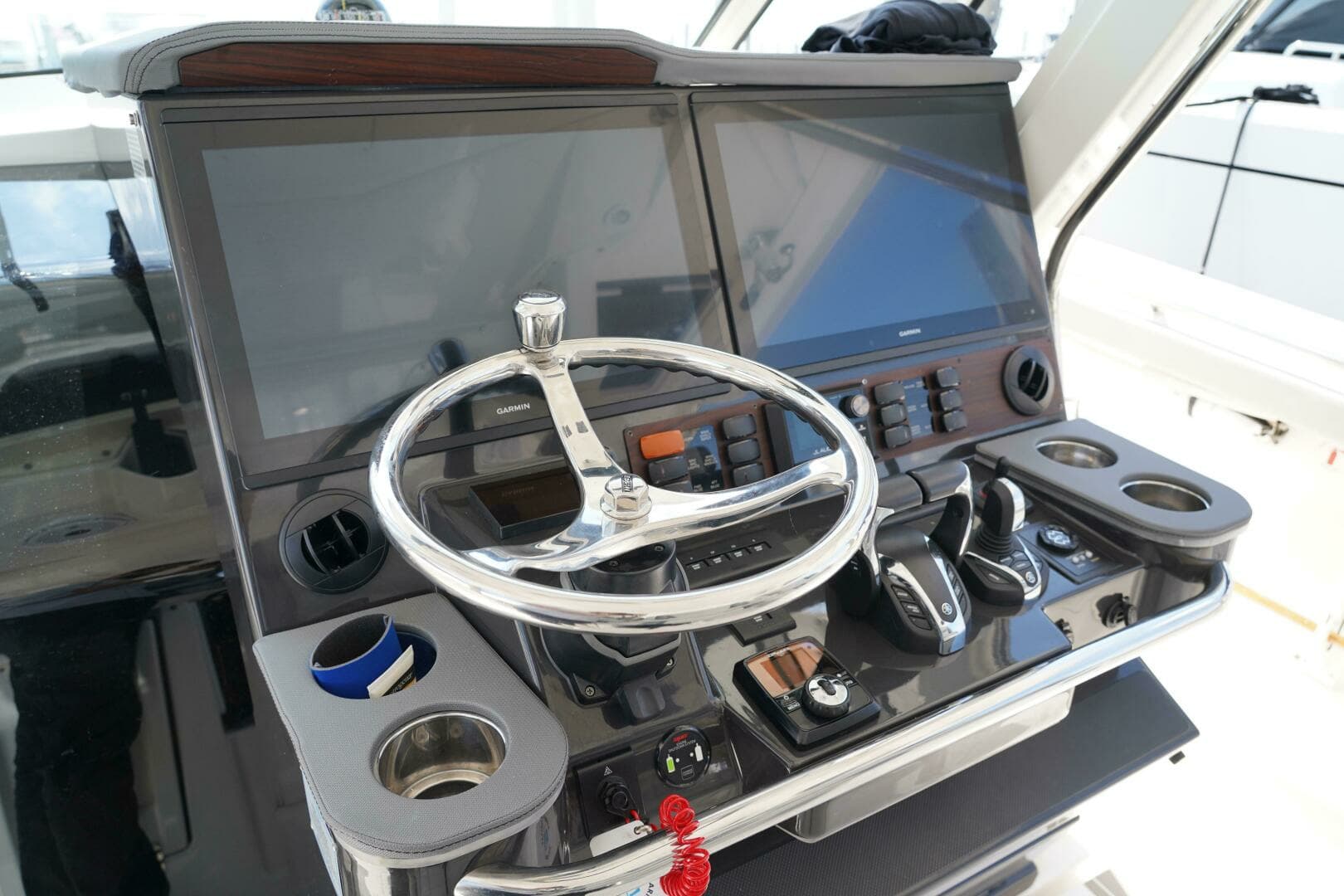 2022 Pursuit 428 - Image 25