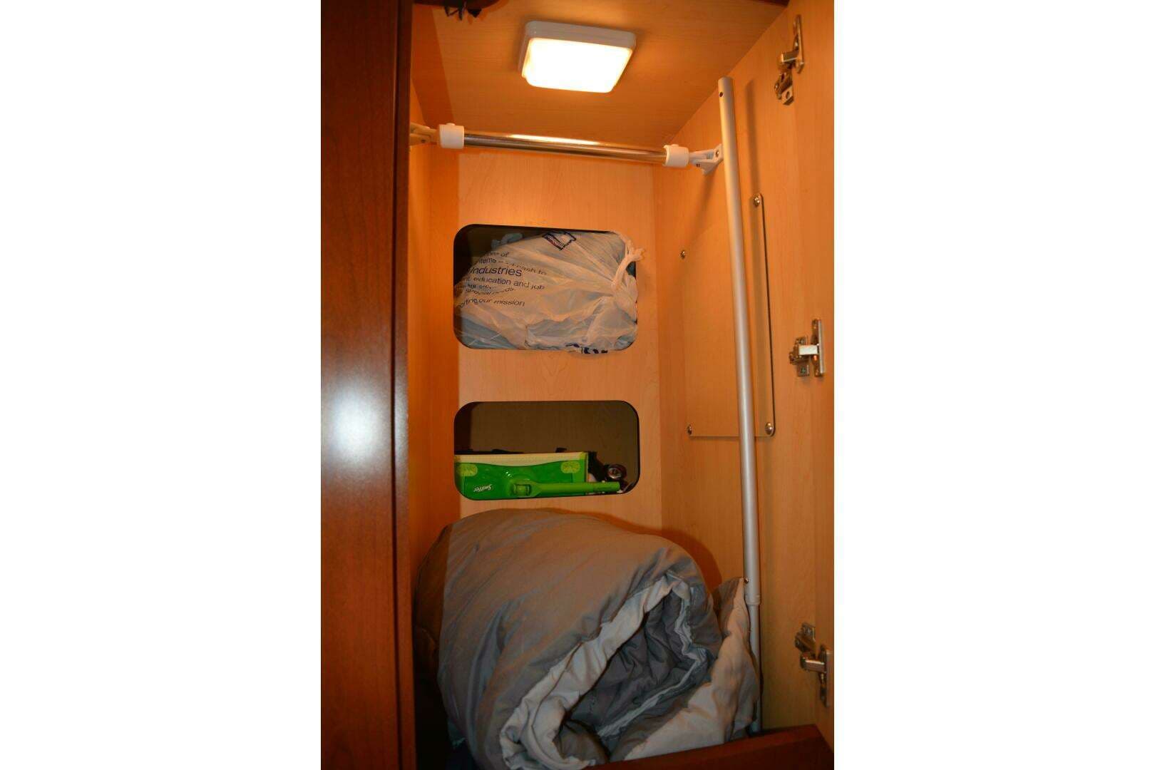 2007 Sea Ray 44 Sundancer - Image 91