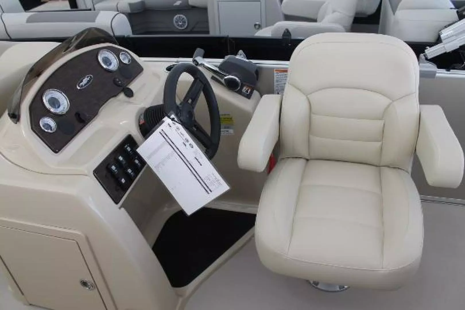 2025 Starcraft EX 18 - Image 8