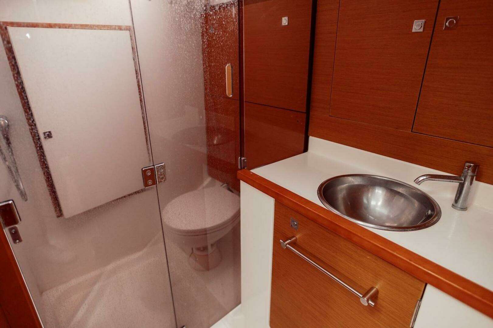 2019 Jeanneau 389 Sun Odyssey - Image 37