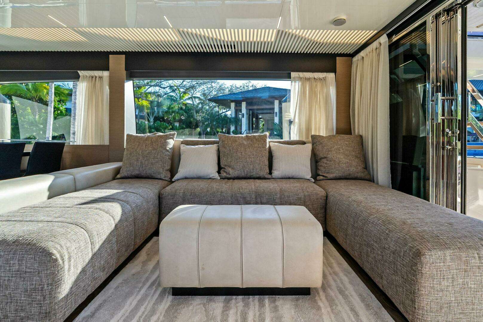 2019 Ferretti Yachts 780 - Image 26