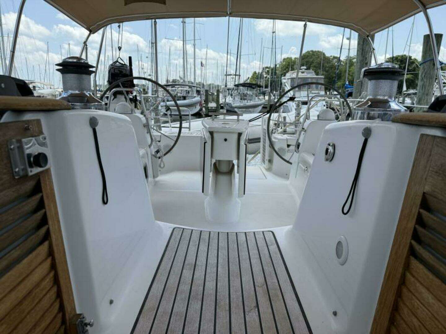 2007 Beneteau 49 - Image 23