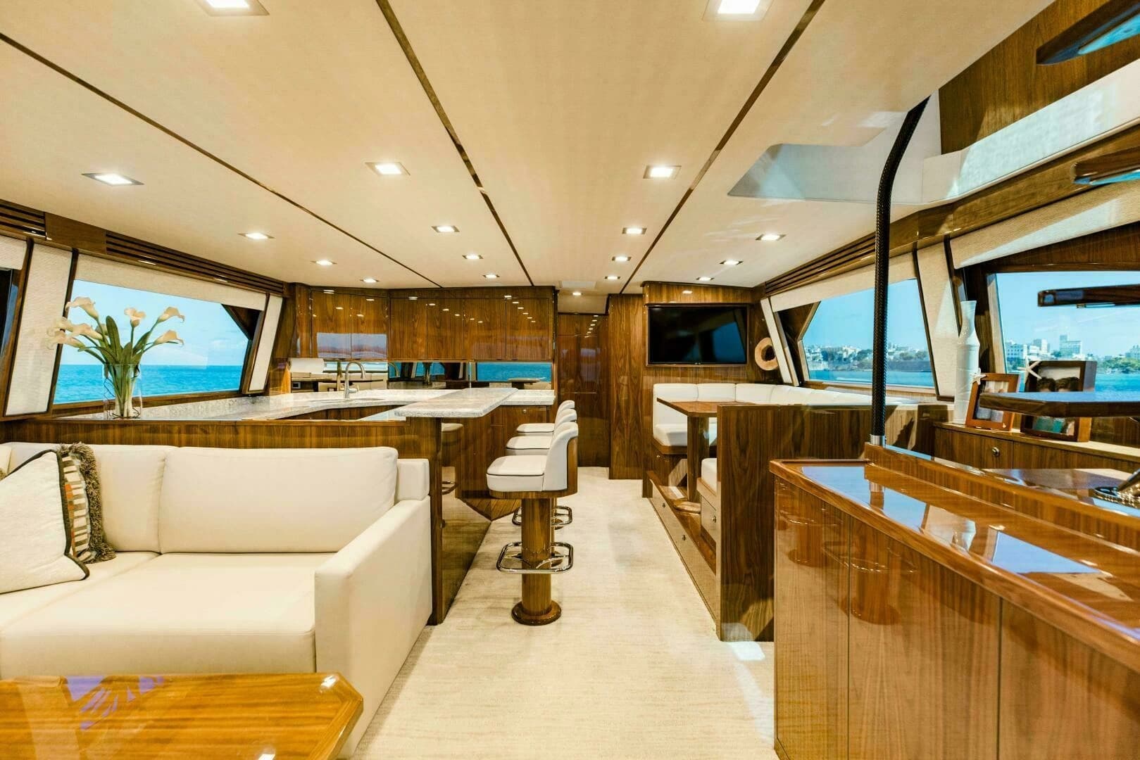 2020 Viking 72 Enclosed Bridge - Image 5