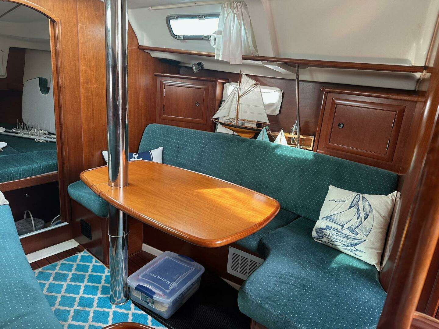 2000 Beneteau 331 - Image 19