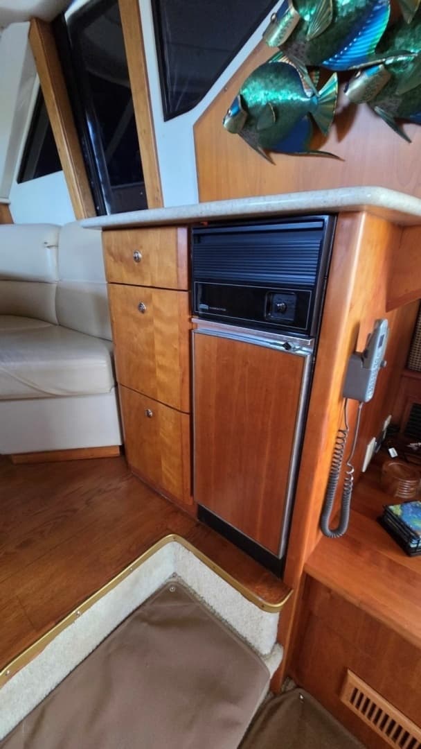 2001 Silverton 453 Motor Yacht - Image 35