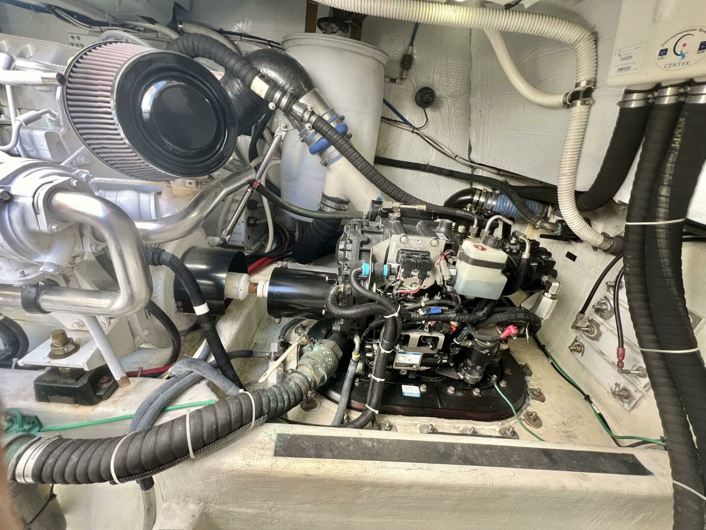 2017 Sabre 48 Salon Express - Image 48