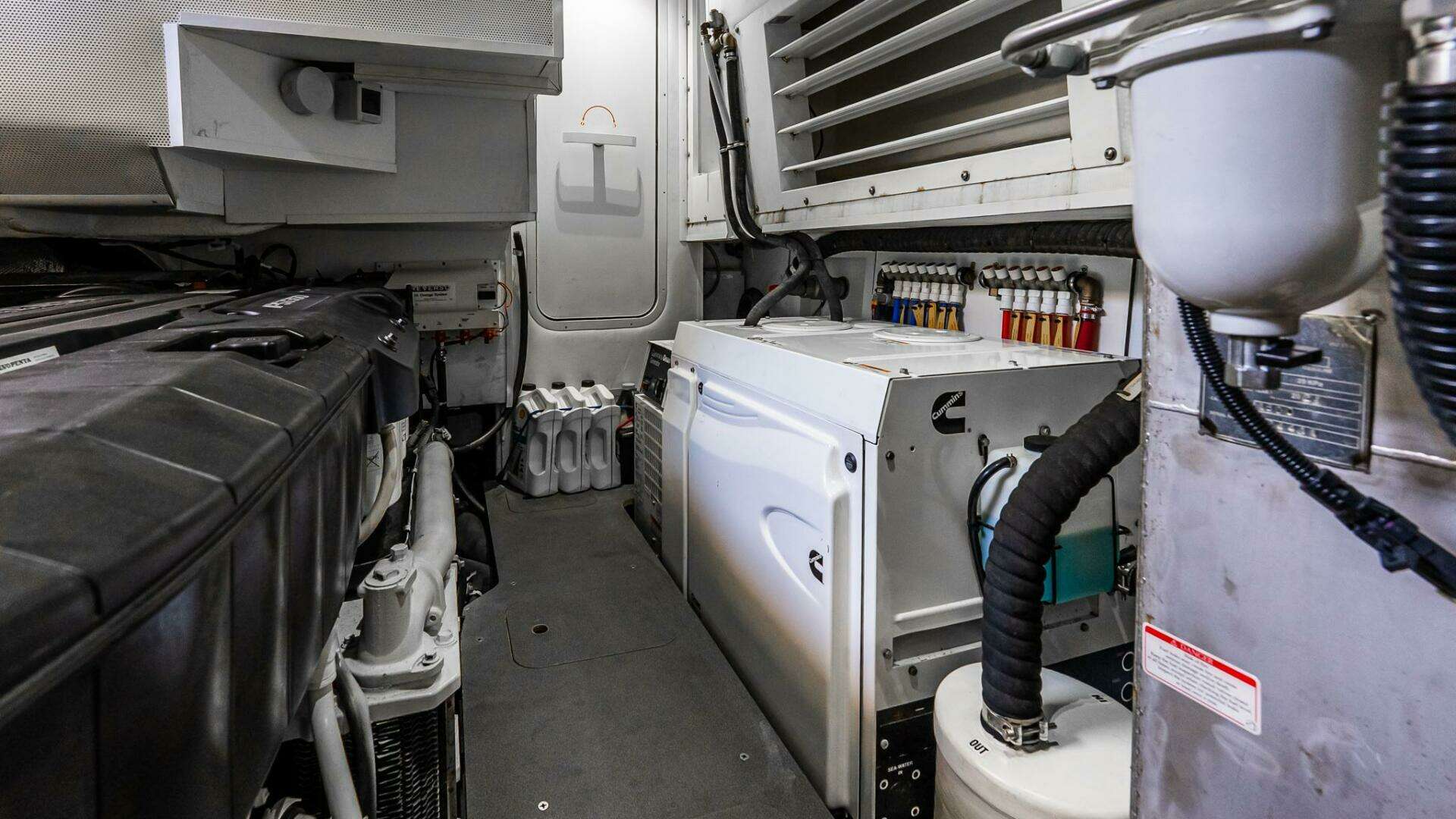 2022 Absolute 64 Navetta - Image 107