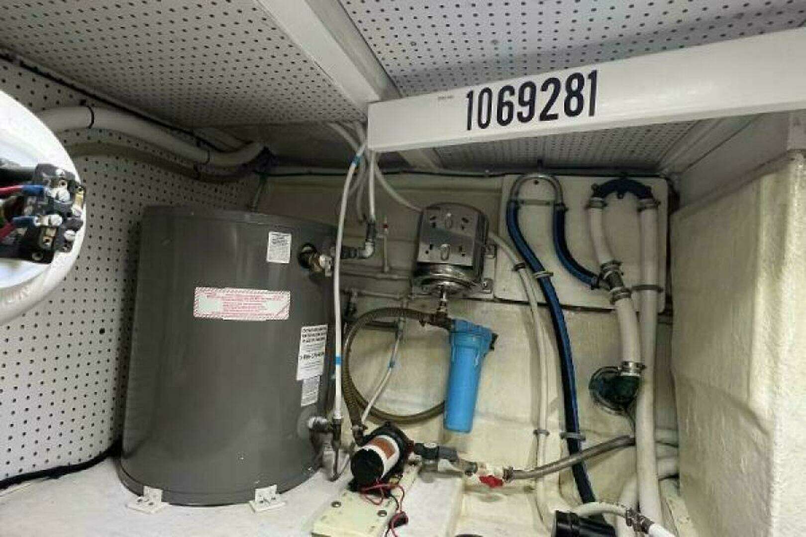 1998 Hyatt 51 Aft Cabin MY - Image 72