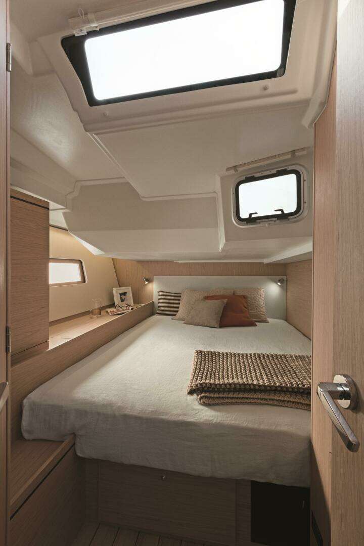 2026 Beneteau Oceanis 51.1 - Image 10