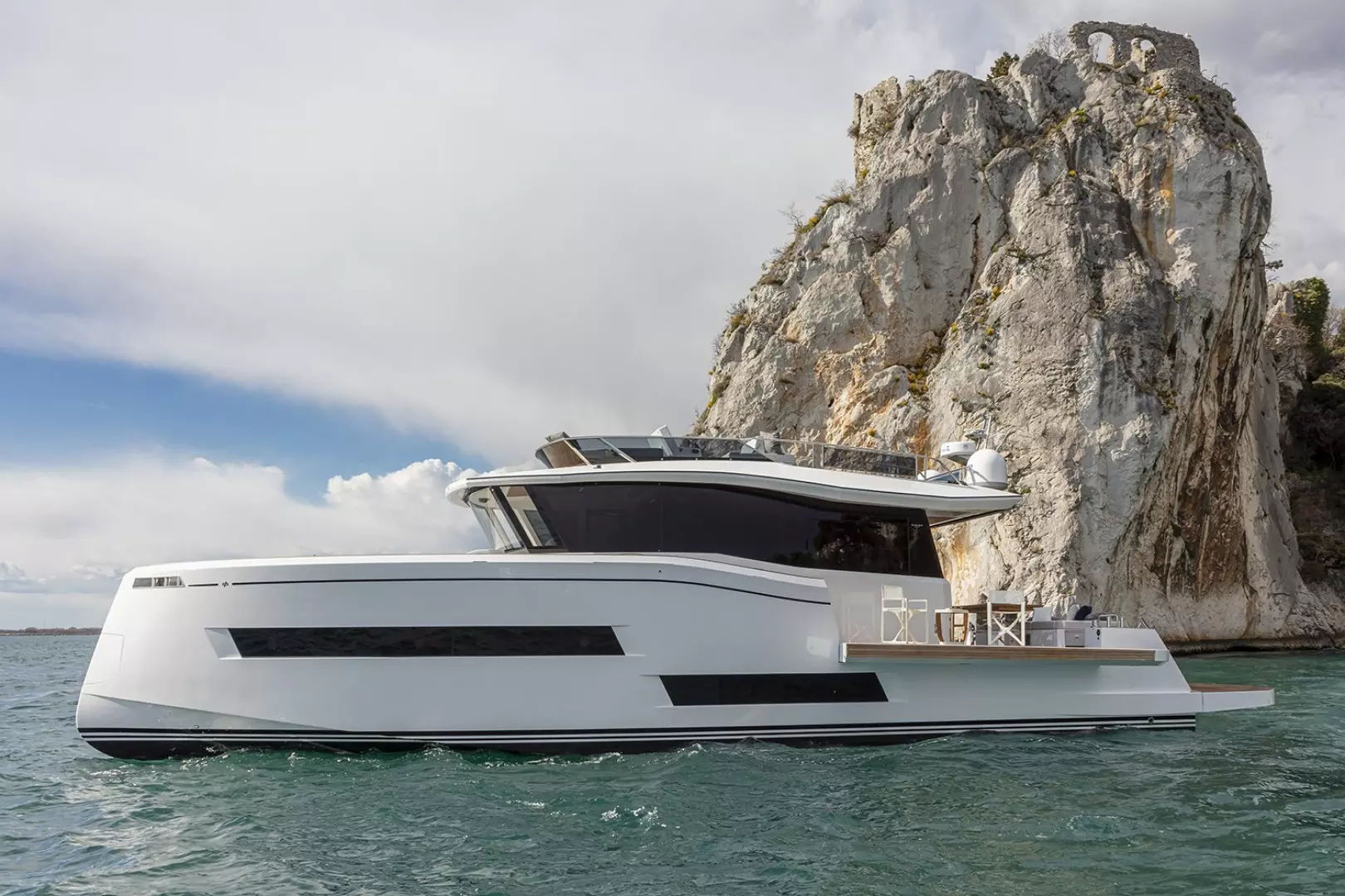 2027 Pardo Yachts E60 - Image 2