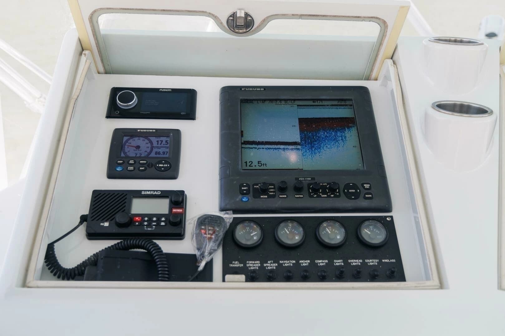 2014 Blackwell 62 Convertible - Image 23