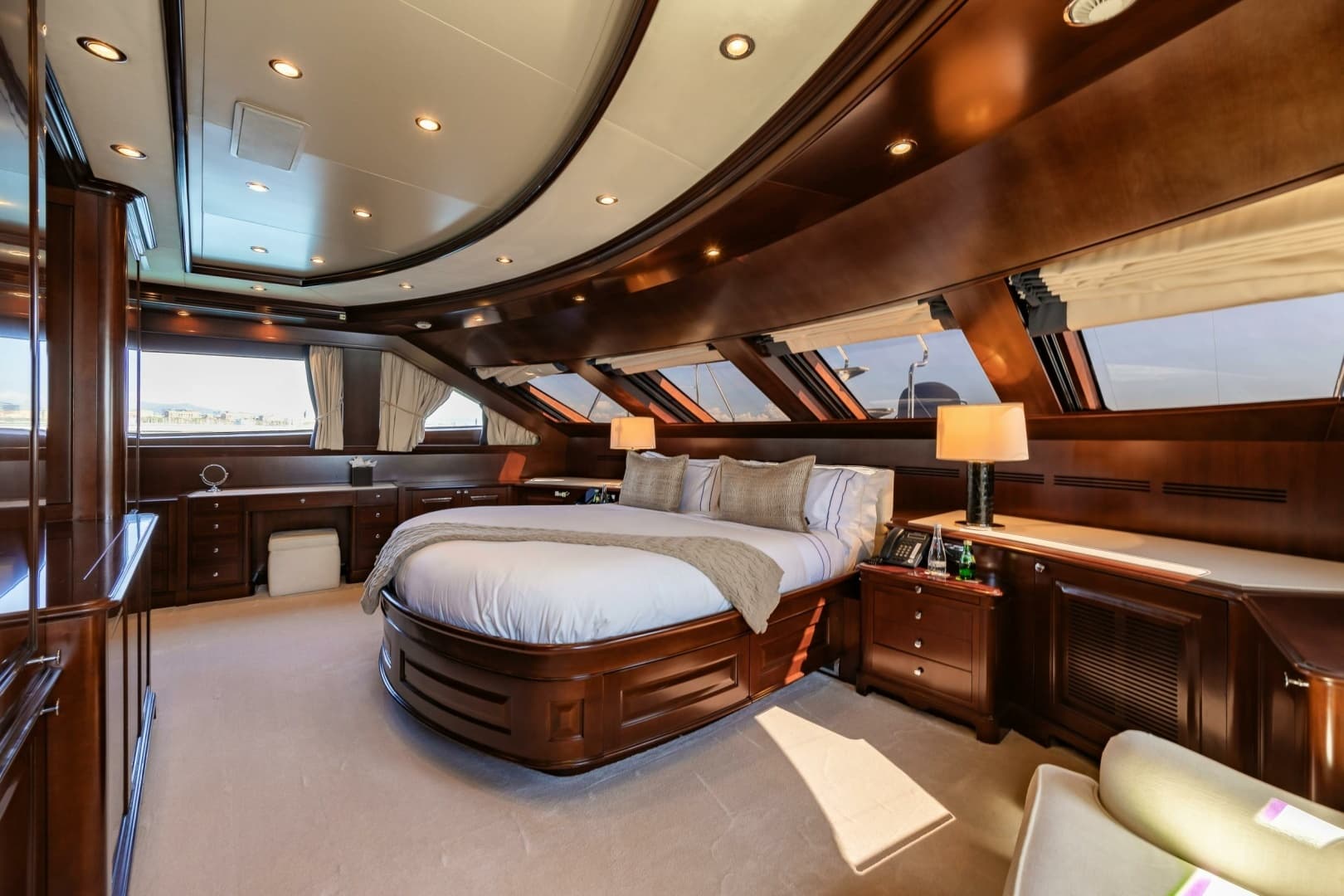 2009 Benetti Benetti Classic 120 - Image 43