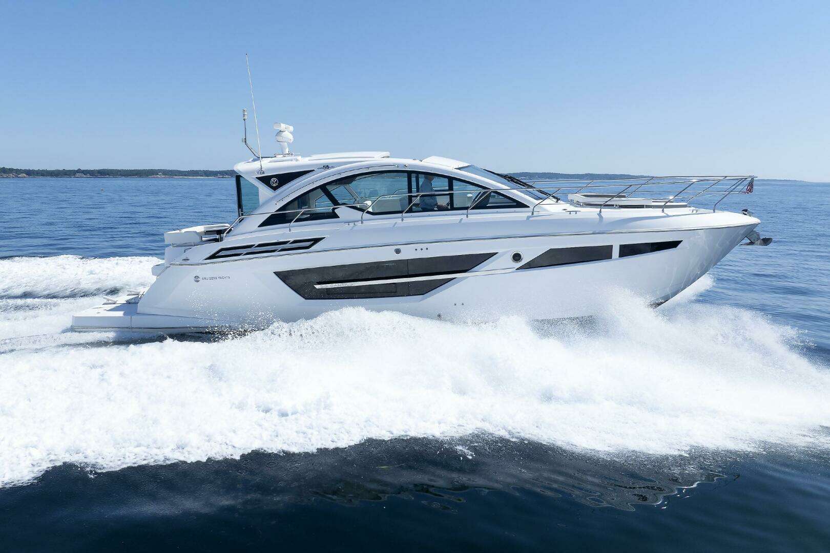 2021 Cruisers Yachts — - Image 2