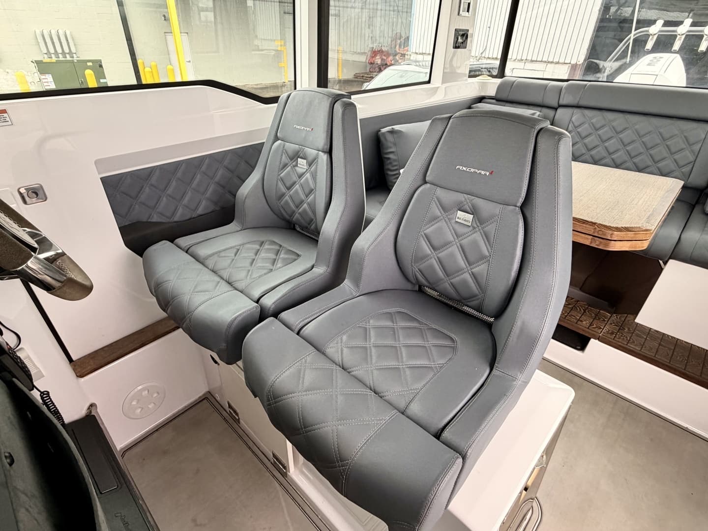 2021 Axopar 37 XC Cross Cabin - Image 9
