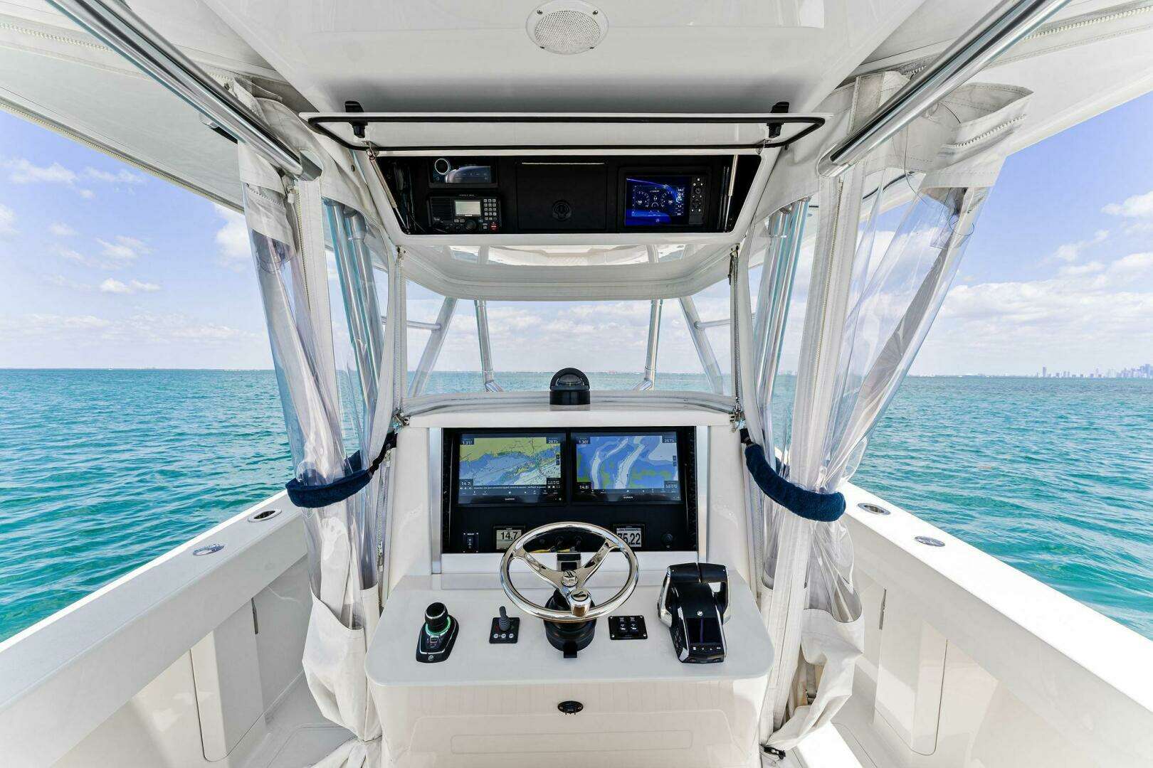 2015 Bahama 41 - Image 42