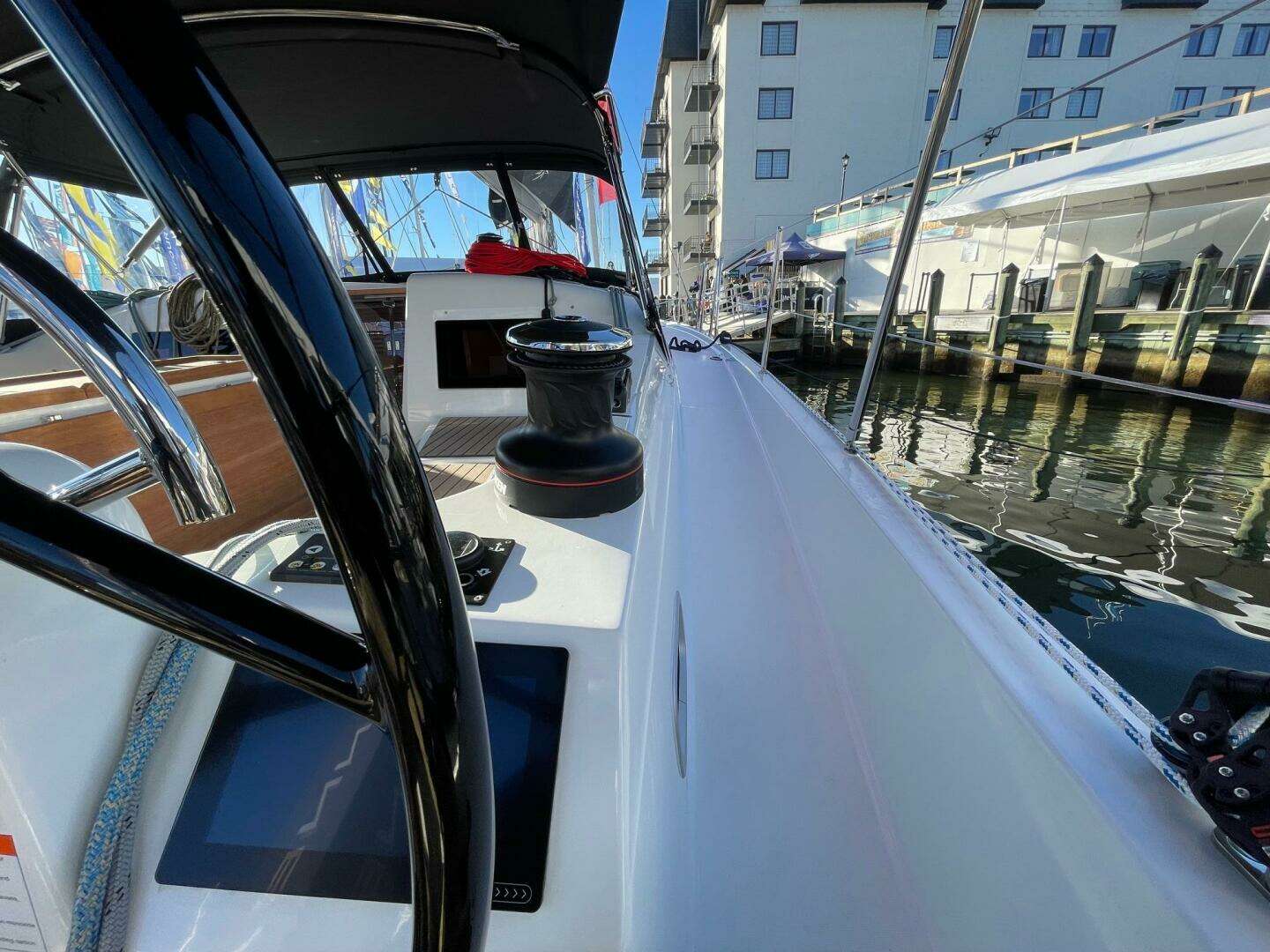 2027 Jeanneau Sun Odyssey 415 - Image 34