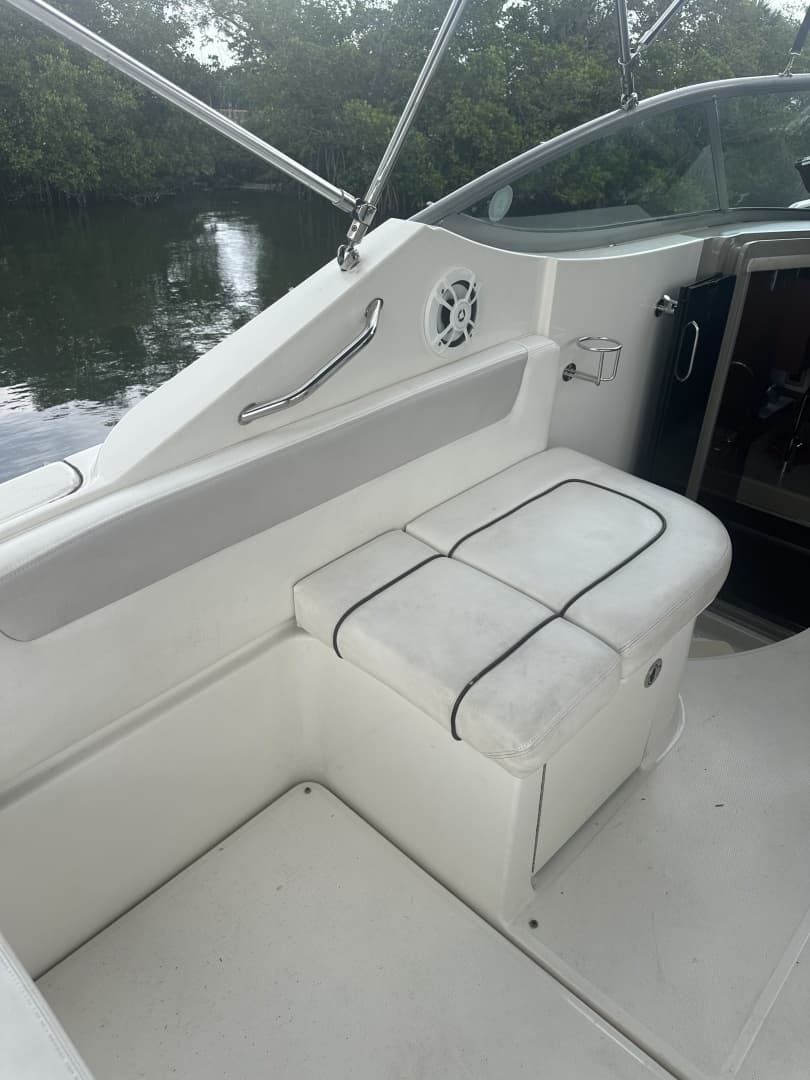 2011 Sea Ray 260 Sundancer - Image 4
