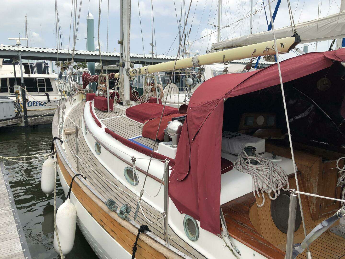 1984 Hans Christian 43 Traditional - Image 2