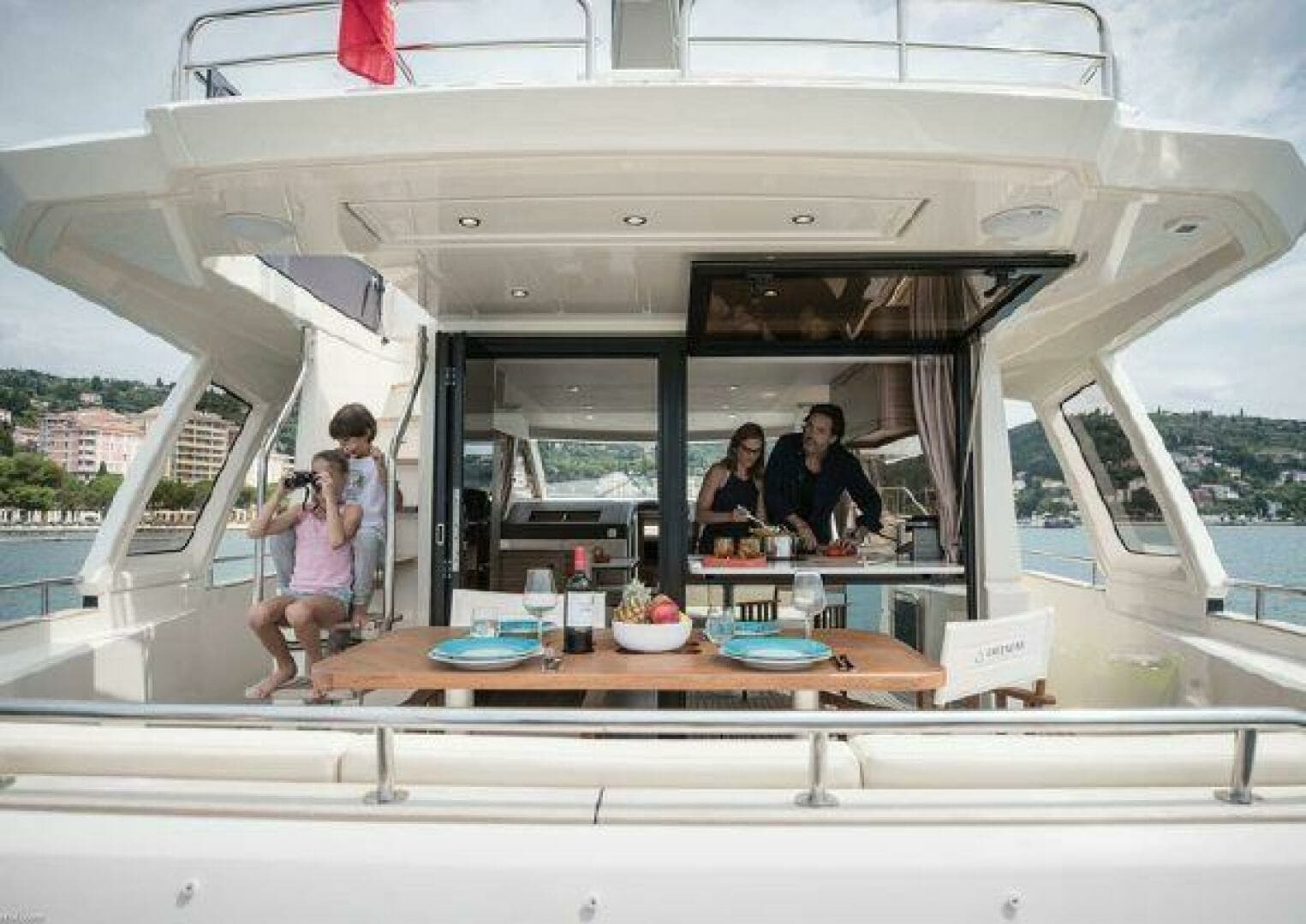 2027 Greenline 48 Fly - Image 16