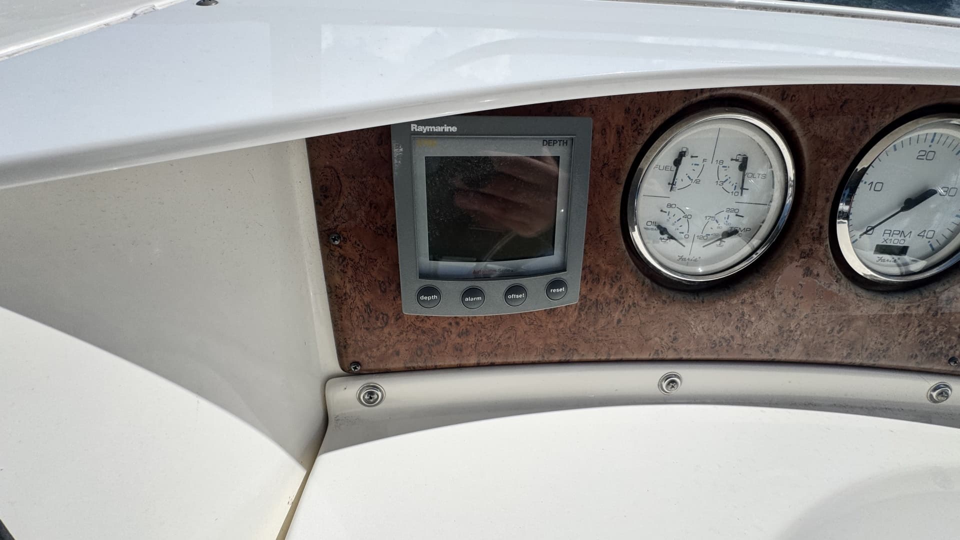 2003 Silverton 43 Motor Yacht - Image 22