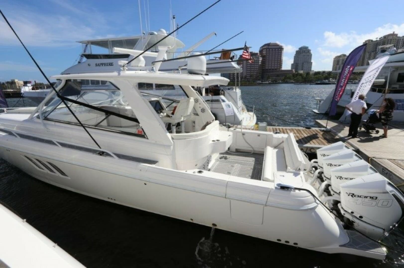 2019 Intrepid 475 Sport Yacht - Image 5