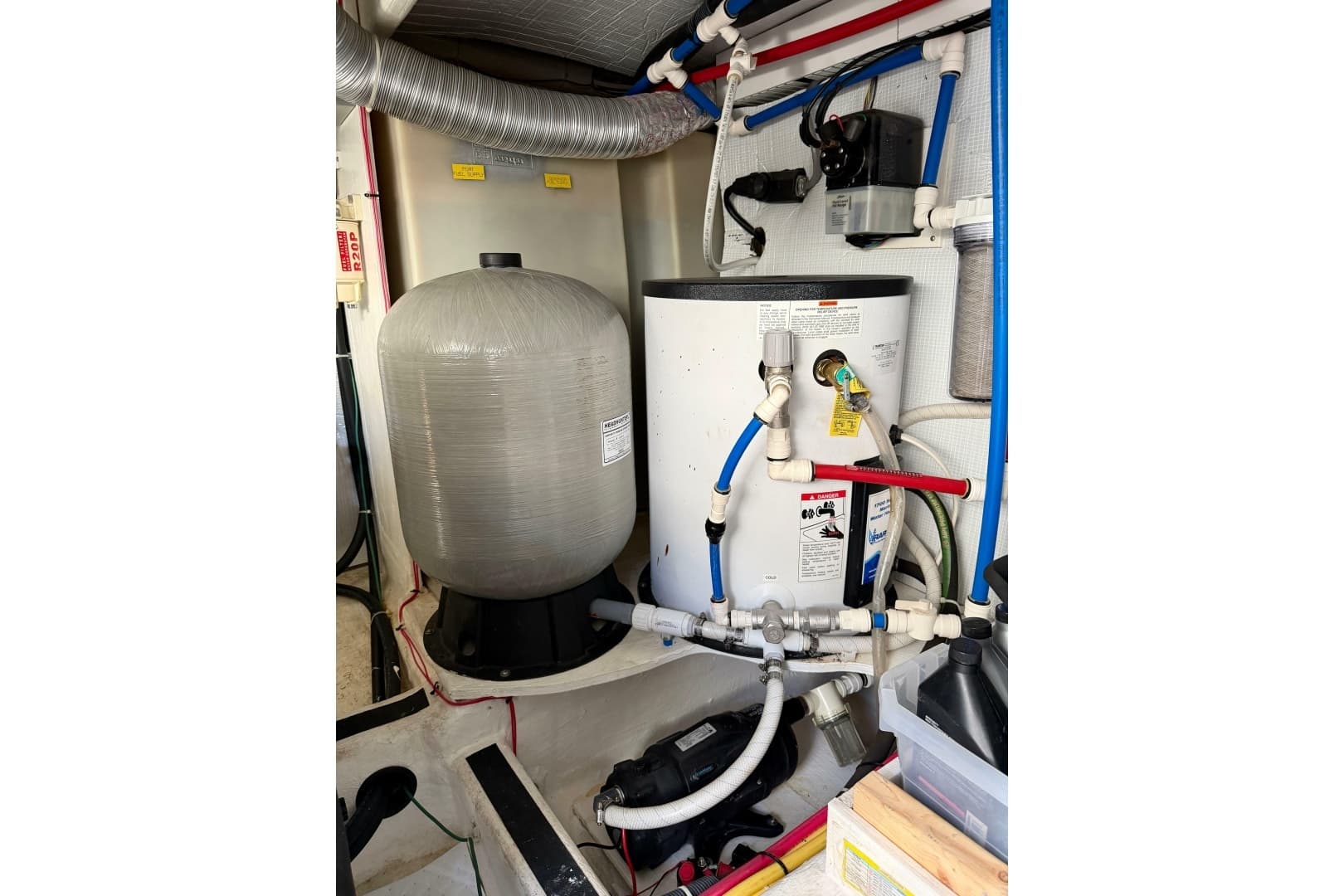 2016 Sabre 48 Salon Express - Image 76