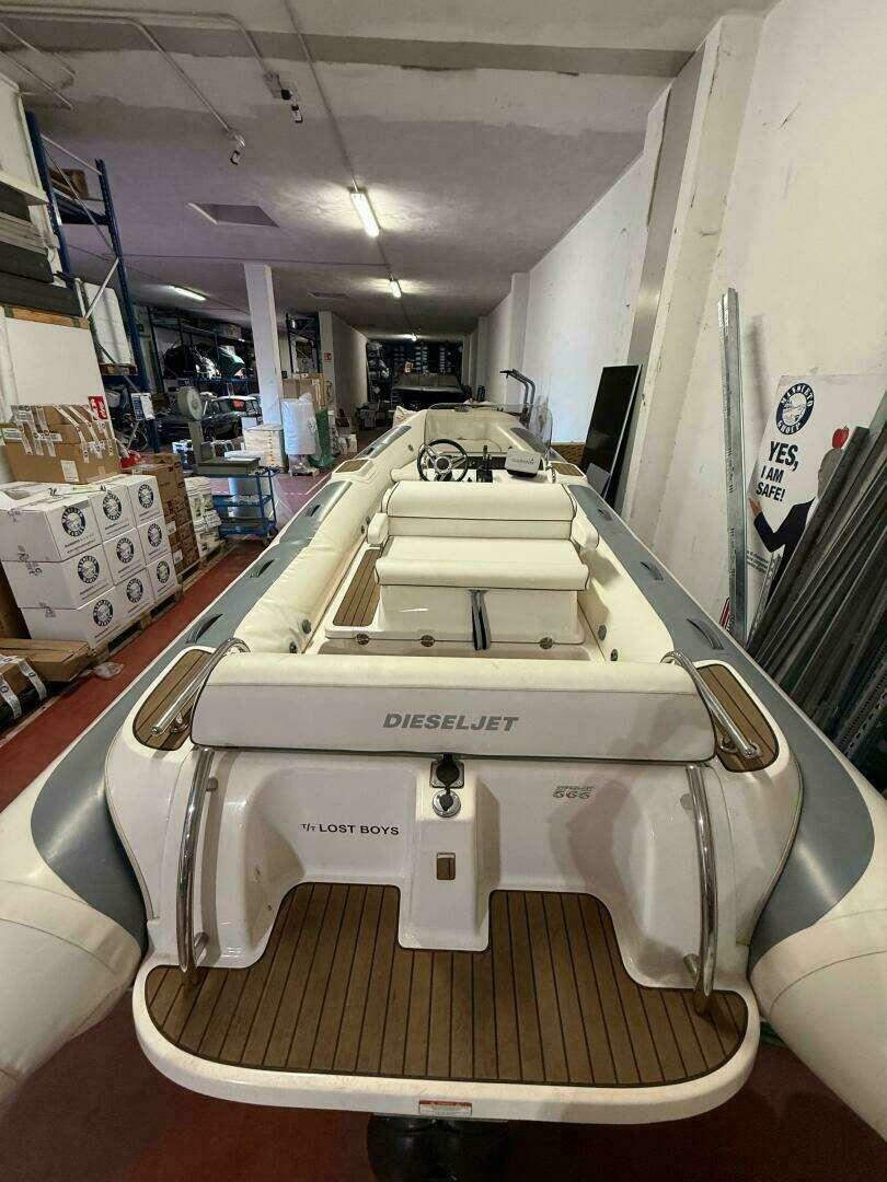 2017 Williams Jet Tenders — - Image 3