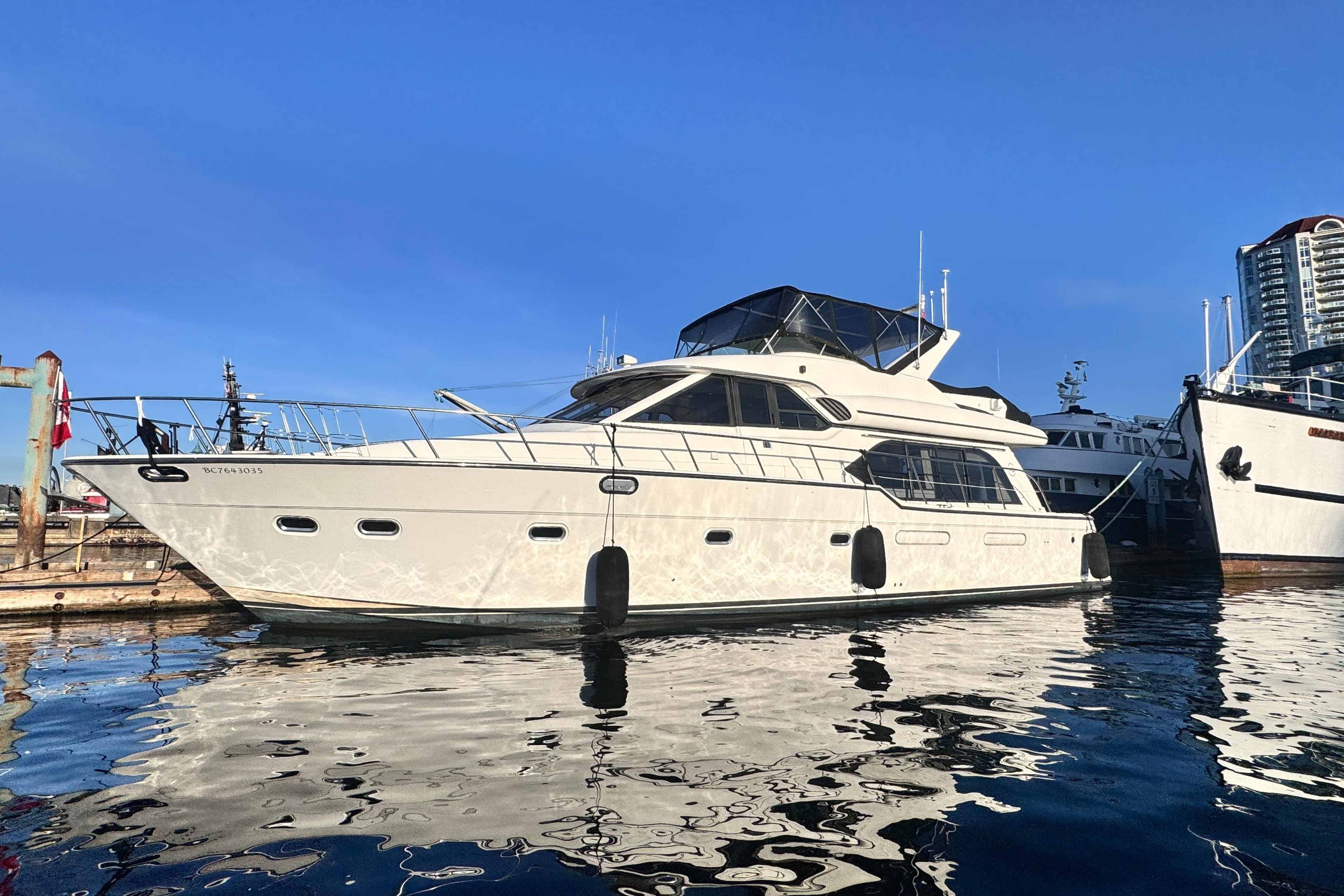 2000 Bayliner 5788 Pilot House Motoryacht