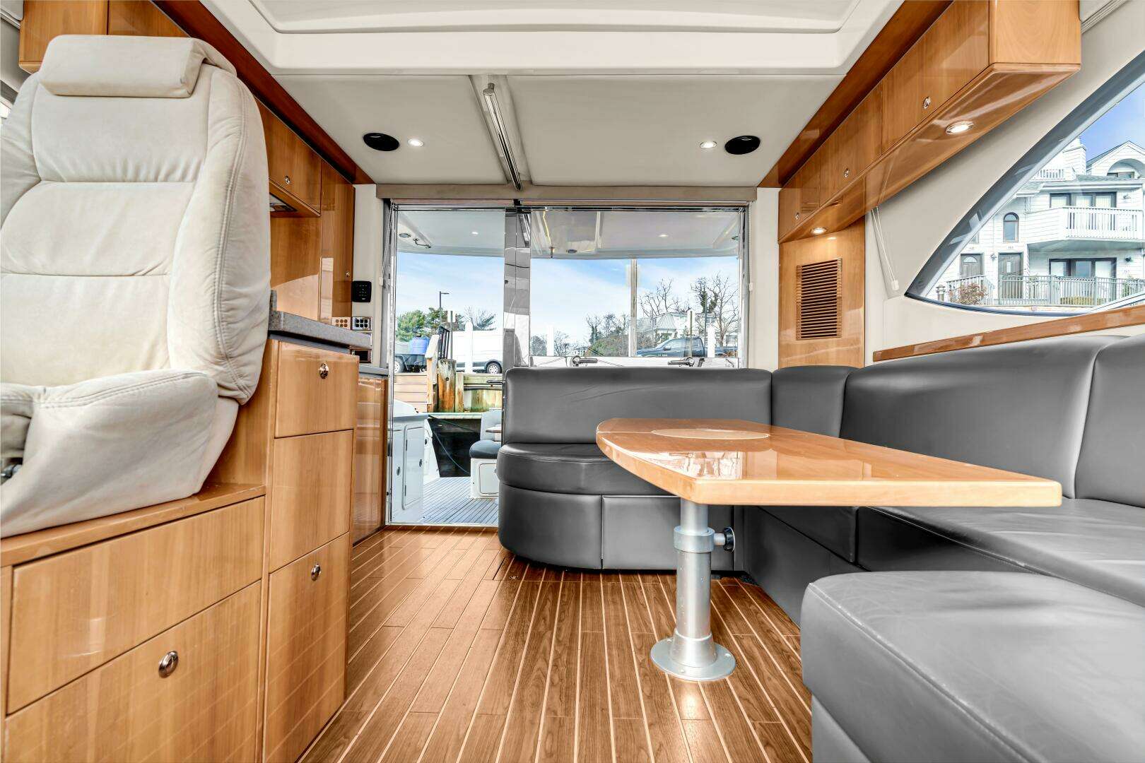 2014 Riviera 44 Sport Yacht - Image 53