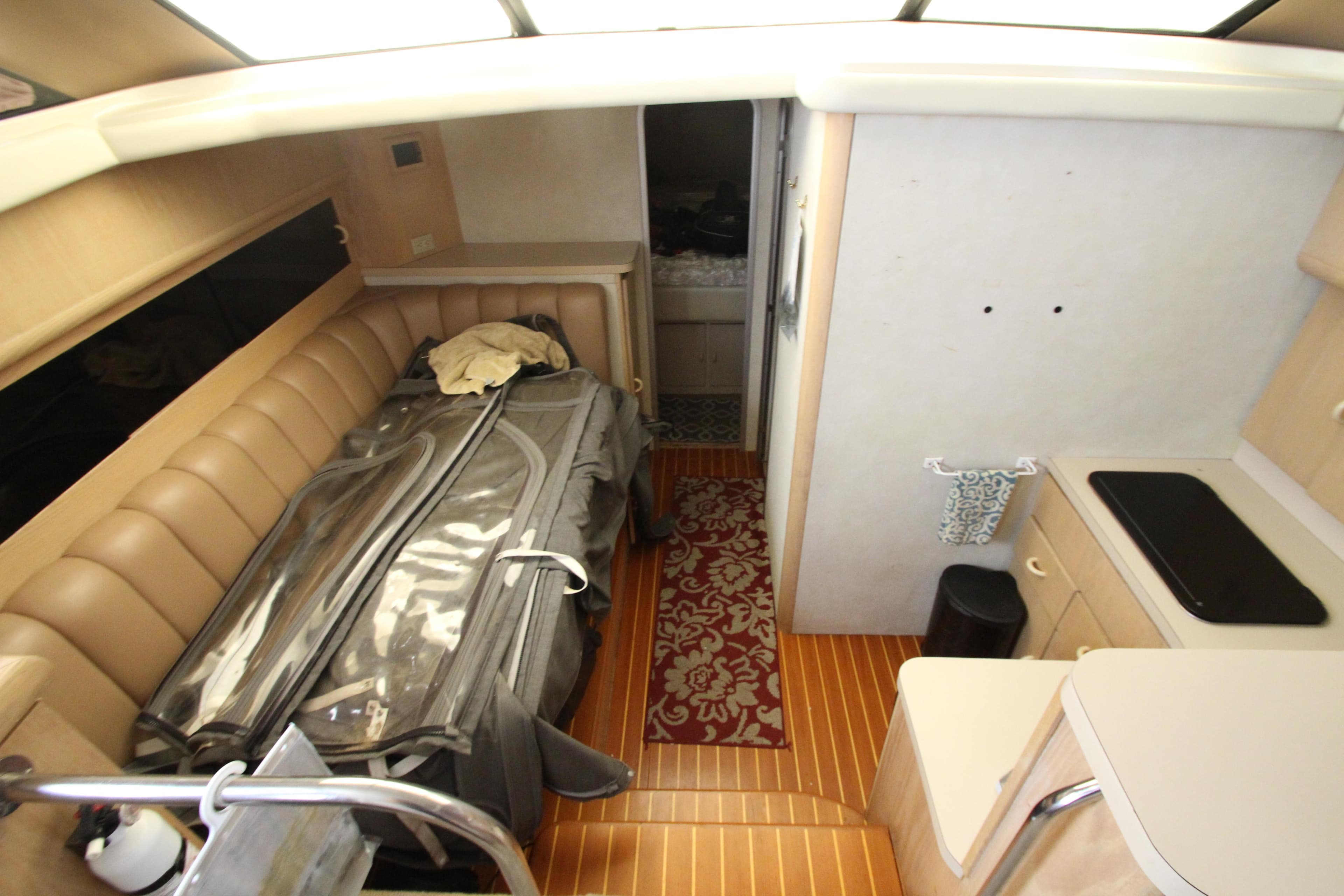 1990 Silverton 34 Convertible - 53